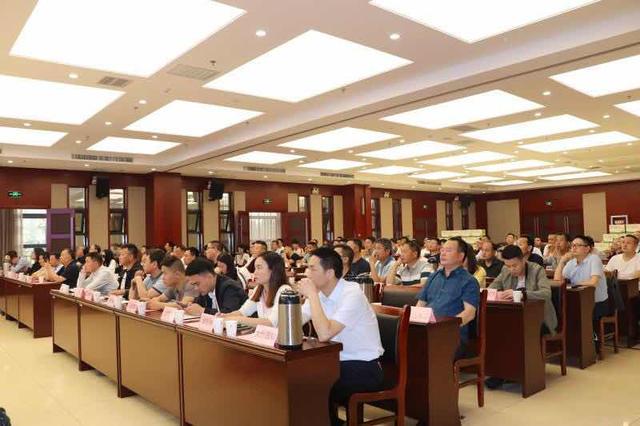 汇聚全社会力量决战脱贫攻坚